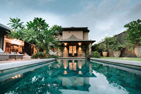 Find your zen at Soul House! 5 minutes to the beach.