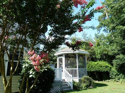 Our loving gazebo with pond views
