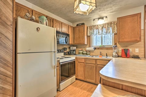 Kitchen | Fully Equipped