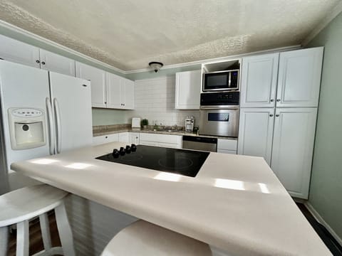 Fully updated kitchen!