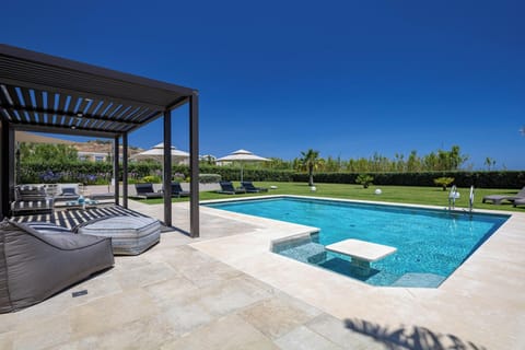 A refreshing dip in the morning will revitalize your body and mind!