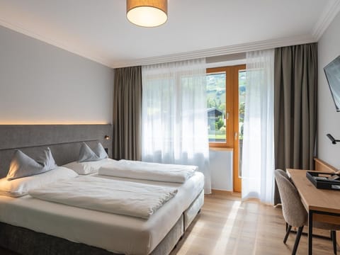 Doppelzimmer Classic "morgensonne" - Rauriserhof, Hotel House in Salzburgerland