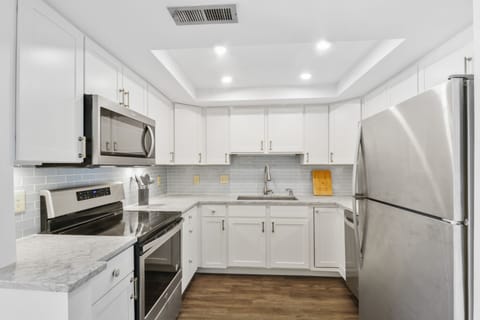 Kitchen | 1809 Bluff Villas - Kitchen | 1809 Bluff Villas