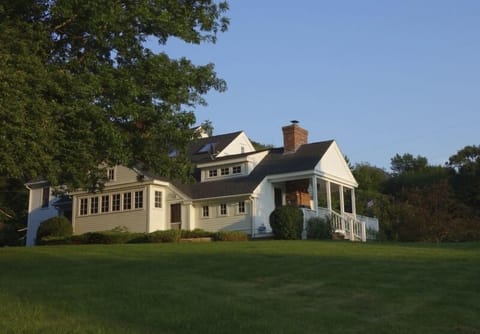 HISTORIC 1812 FARMHOUSE