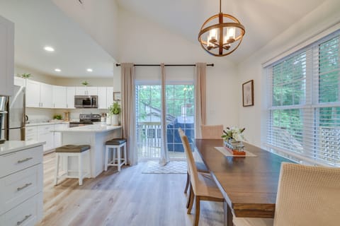 Dining Table | Dishware & Flatware Provided