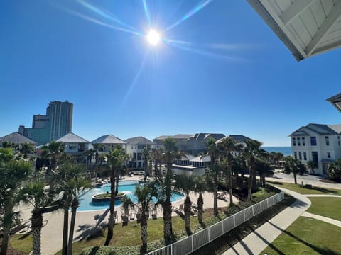 beautiful morning balcony views!