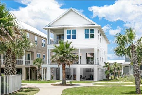 Exterior view of home