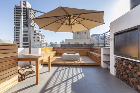 Roof Terrace fire pit and grill