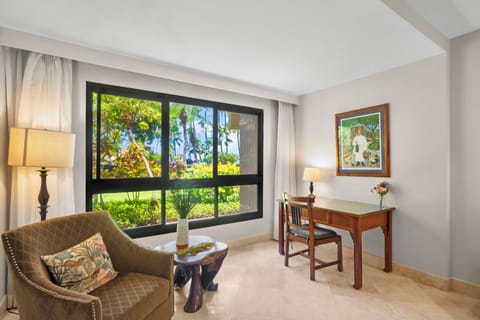 master suit- work space and sitting area