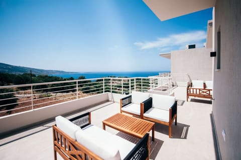 Balcony # Kynthia