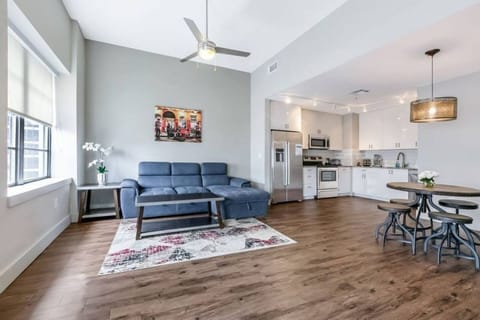 Living Room/Dining Area