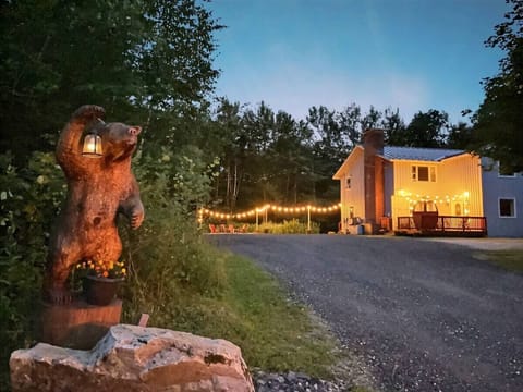 Discover Killington anew! Our spot on Killington Road ensures everything`s just a step away