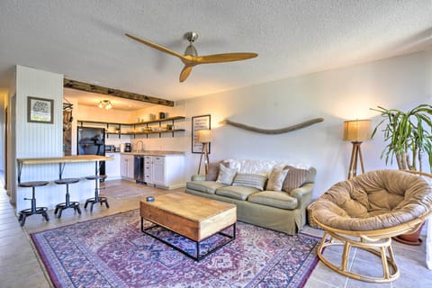 Kailua-Kona Vacation Rental | 1BR | 1BA | 1st-Floor Condo | 770 Sq Ft | 8 Steps