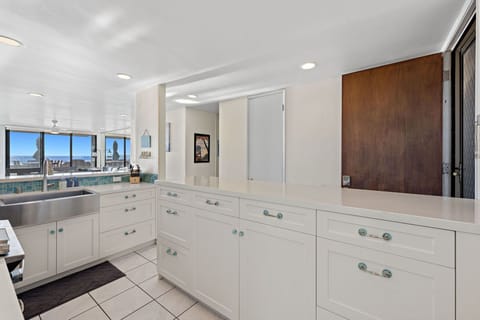 Large island perfect for the necessary counter-space to create grand meals