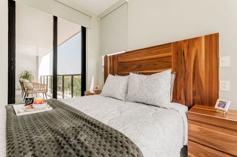 King size bed