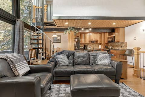 Vaulted Ceilings, Open Layout