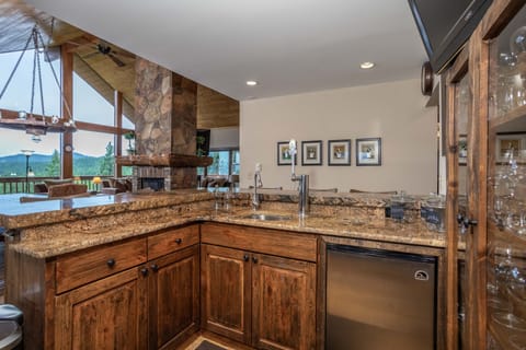 Serve up some drinks | Main Level