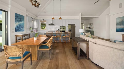 Hale Kahawai - Dining Area & Kitchen - Parrish Kauai