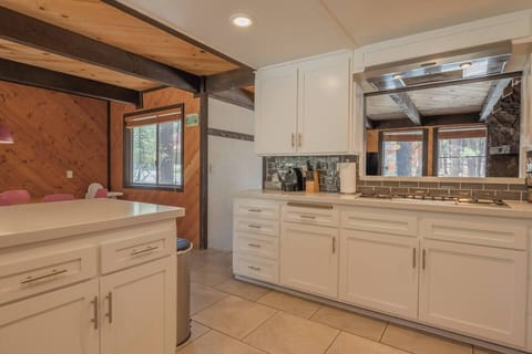 f5a2a345-5d60-40a6-b2ac-1e6c55df725f