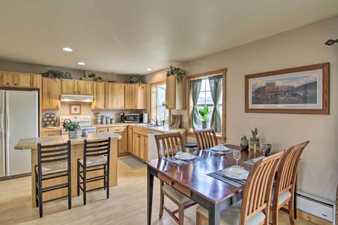 Emigrant Vacation Rental | 2BR | 2BA | 1,200 Sq Ft | Steps Required