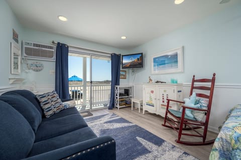 Living and Sleeping Area 