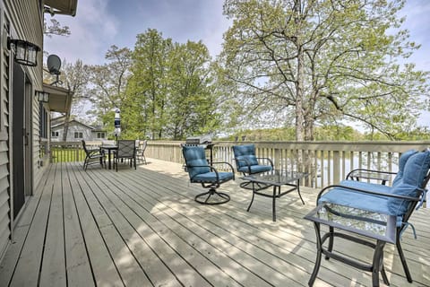 Private Deck | Outdoor Dining Area | Gas Grill