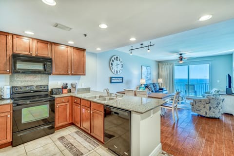 Open Kitchen, Dining, Living Room