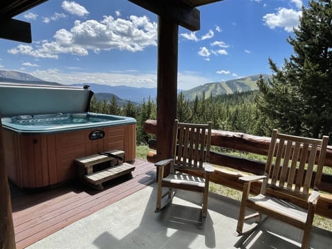 Saddle Ridge U2 - Private Outdoor Hot Tub and Unbeatable Views