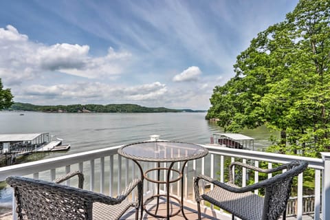 Camdenton Vacation Rental | 2BR + Loft | 3BA | Stairs Required | 2,000 Sq Ft