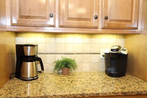 Traditional Coffee Maker / Keurig Coffee Maker / Kitchen