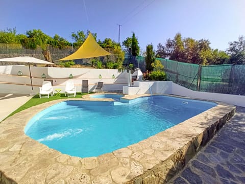 Water, Property, Sky, Building, Swimming Pool, Plant, Azure, Nature, Tree, Shade