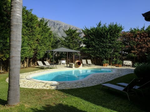 Water, Plant, Sky, Property, Swimming Pool, Azure, Shade, Tree, Outdoor Furniture, Leisure