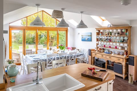 The Potting Shed & Bothy, Ringstead: Stylish modern living