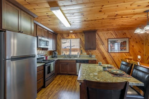 Large center island perfect for snacks or breakfast.