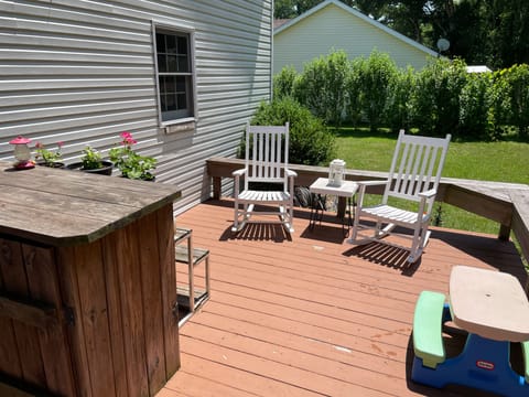 Back deck with pergola