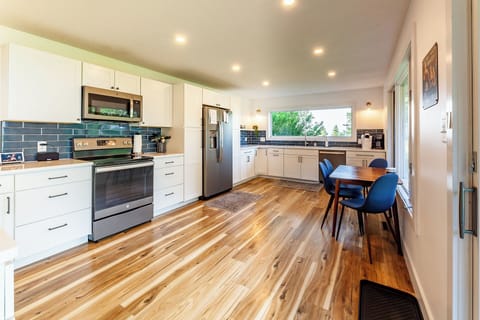 Kitchen made for everyone to gather.