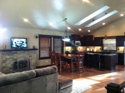 Dining Room/Huge Gourmet Kitchen