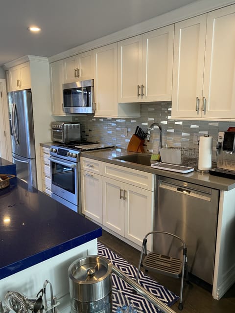 Dishwasher and espresso maker.