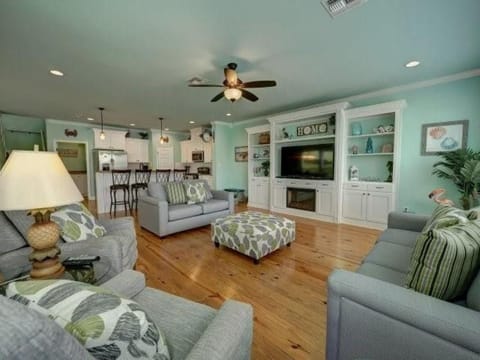 Plenty of space for you and your guests to unwind and hang out