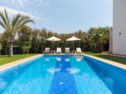 External View
Swimming pool