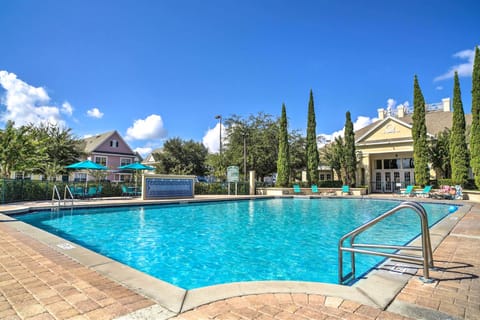 Kissimmee Vacation Rental | 3BR | 2BA | Step-Free Entry | 1,295 Sq Ft