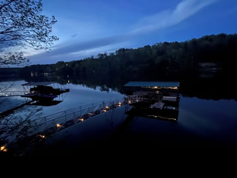 Sunset on Smith Lake!