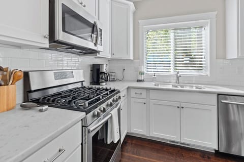 Kitchen- Coffee, Cream, Sugar, Tea and so much more. 