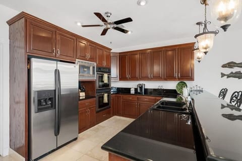 Gourmet Kitchen, Stainless Appliances, Granite Counters.