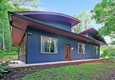 Escape Reality at Trails End Retreat!