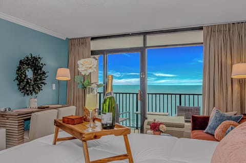 Enjoy a romantic escape overlooking the beautiful Atlantic Ocean!