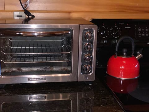 Toaster Oven & Kettle