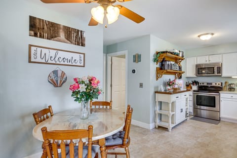 Dining Area | Dishware/Flatware