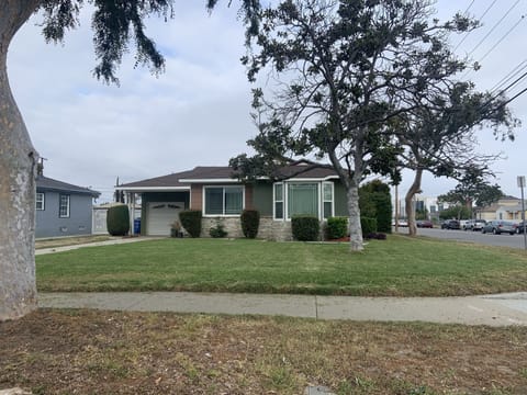 Gorgeous remodeled 3 bedroom house in sunny LA