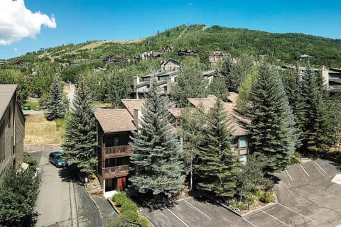 Ski_Ranch_Condominiums-06